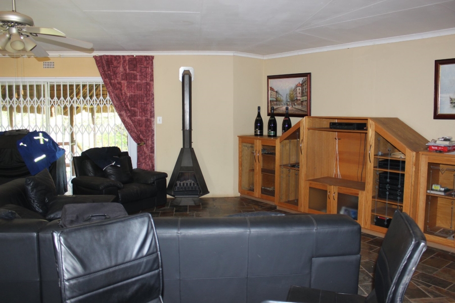 5 Bedroom Property for Sale in Deneysville Free State
